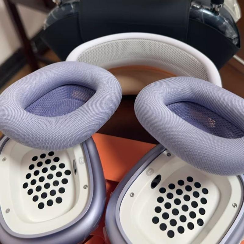 MAX 2nd Gen ANC Headphones - Lifestyle